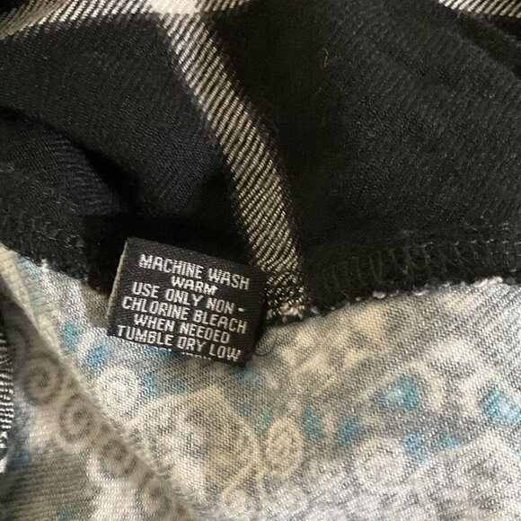 Tolani Collection Long-Sleeve Button Plaid Tunic Black/White - Picture 8 of 12